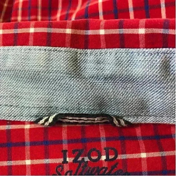IZOD Saltwater Relaxed Classics Red White Plaid Blue Button Up men’s size Large - Picture 6 of 10